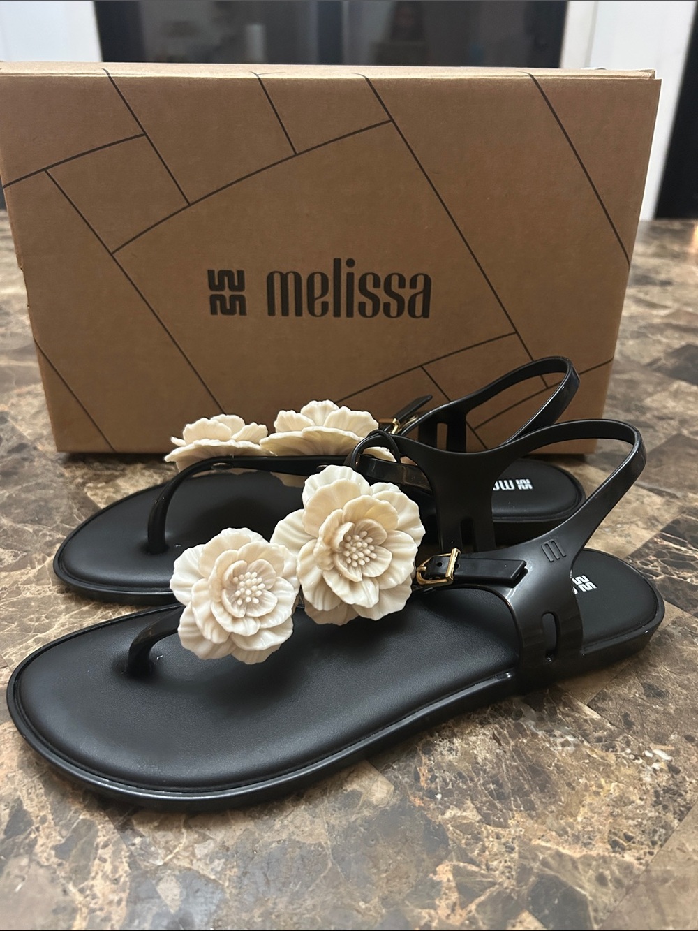 NWT 🆕 Melissa Harmonic Squared Garden Floral Jelly Black Thong Sandals size 8